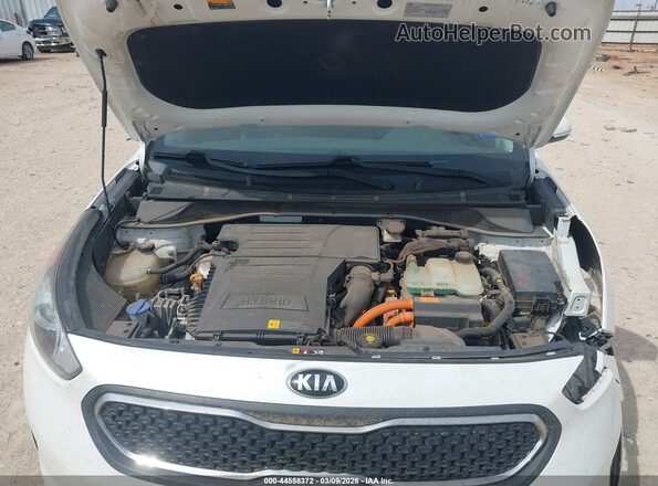 KNDCC3LCXH5040323 2017 KIA NIRO Белый Вид сзади