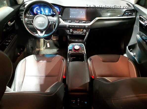 KNDCC3LG2N5160437 2022 KIA NIRO Синий Вид панели приборов