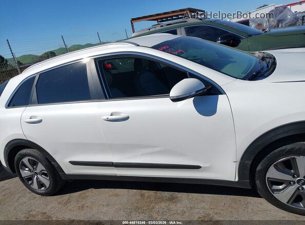 KNDCD3LD4K5303872 2019 KIA NIRO PLUG-IN HYBRID White Rear interior view
