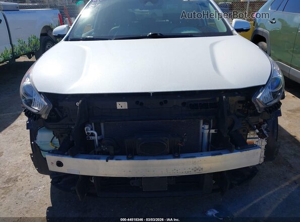 KNDCD3LD4K5303872 2019 KIA NIRO PLUG-IN HYBRID White Front view