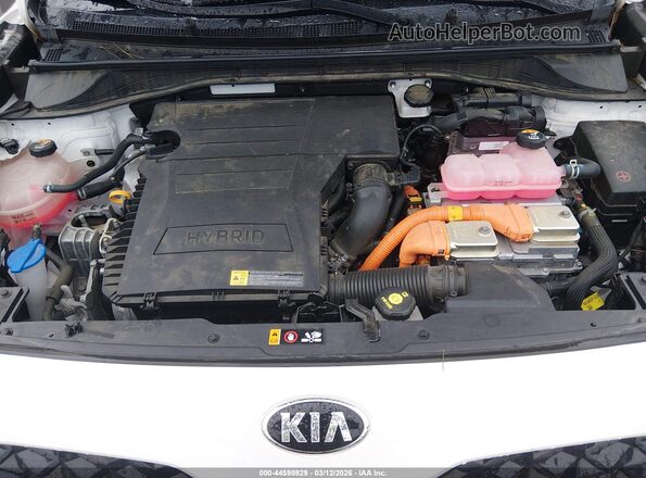 KNDCE3LC2M5484008 2021 KIA NIRO Белый Вид сзади