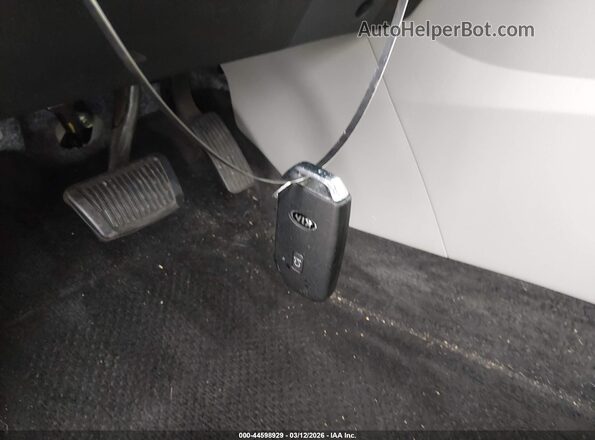 KNDCE3LC2M5484008 2021 KIA NIRO Белый Вид панели приборов