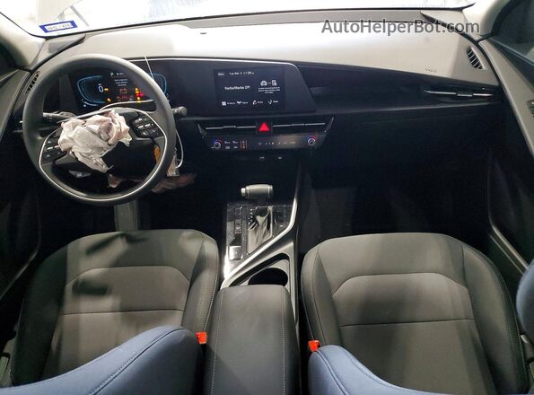 KNDCP3LE1T5327306 2026 KIA NIRO Gray წინა პანელის ხედი