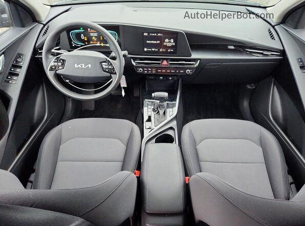KNDCP3LE5S5306036 2025 KIA NIRO Серый Вид панели приборов