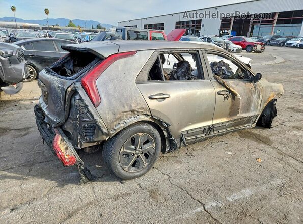KNDCP3LE5T5329771 2026 KIA NIRO Burn Trasero derecho