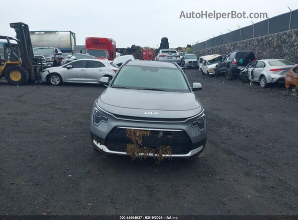 KNDCP3LE8R5169250 2024 KIA NIRO Серый Вид спереди