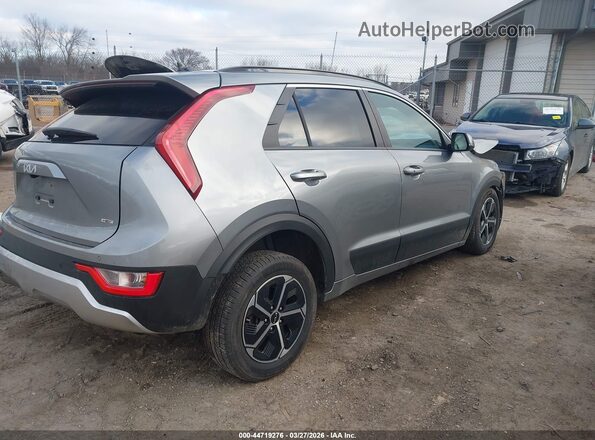 KNDCR3LE0P5036358 2023 KIA NIRO Серебряный Задняя правая четверть
