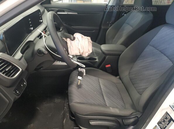 KNDEP2AA8T7881465 2026 KIA SELTOS White 