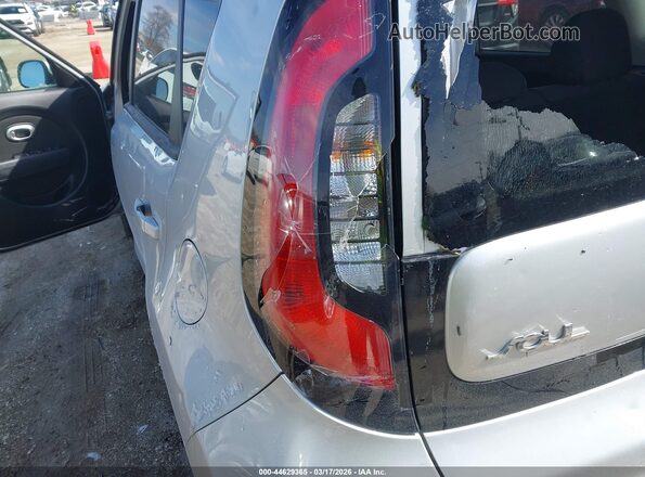 KNDJN2A23K7011750 2019 KIA SOUL Серебряный 