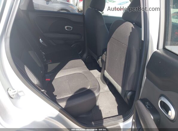 KNDJN2A23K7011750 2019 KIA SOUL Серебряный Вид наклейки с VIN-кодом