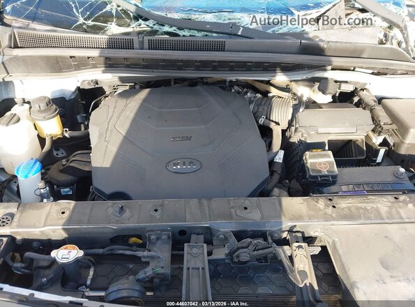 KNDMA5C14L6595839 2020 KIA SEDONA Серебряный Вид сзади