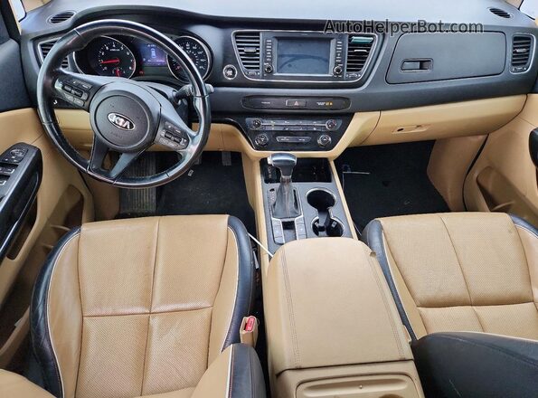 KNDMB5C10K6532765 2019 KIA SEDONA Бордовый Вид панели приборов