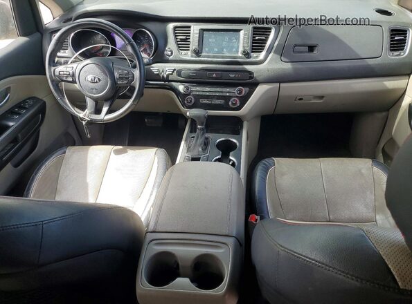 KNDMB5C11K6505753 2019 KIA SEDONA Maroon Vista del salpicadero