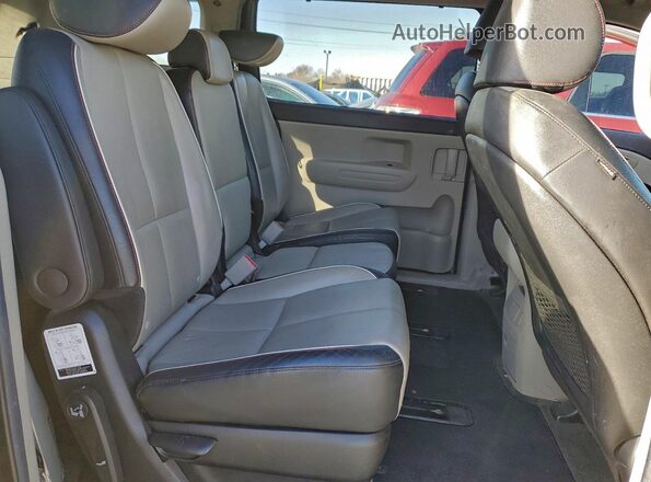KNDMB5C11K6566844 2019 KIA SEDONA Burgundy უკანა სალონის ხედი