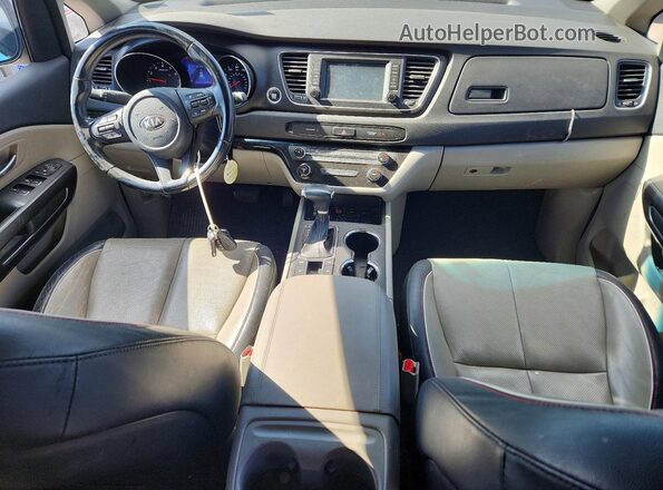 KNDMB5C14K6539802 2019 KIA SEDONA Silver Dashboard view