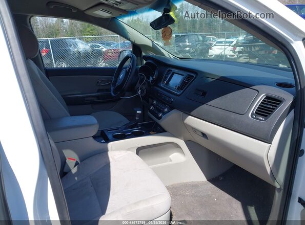 KNDMB5C15L6593787 2020 KIA SEDONA Белый Вид салона спереди