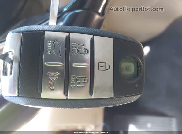 KNDMB5C16J6379792 2018 KIA SEDONA Черный Вид панели приборов