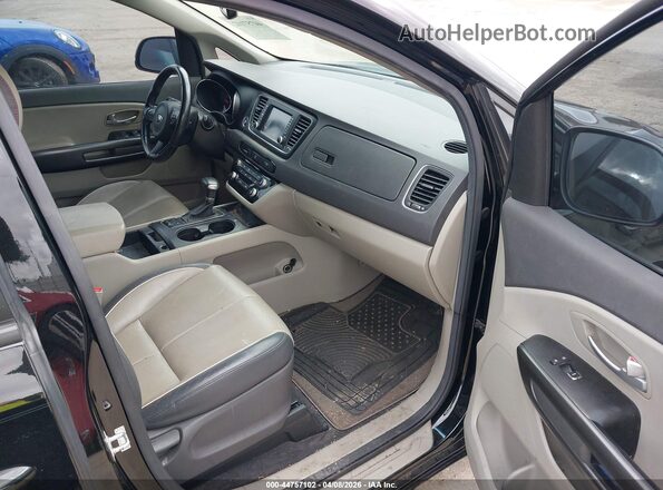 KNDMB5C17H6319952 2017 KIA SEDONA Black Vista interior delantera