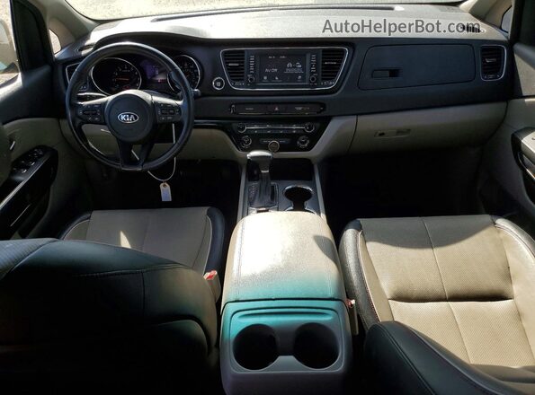 KNDMB5C17K6532780 2019 KIA SEDONA Gray Dashboard view