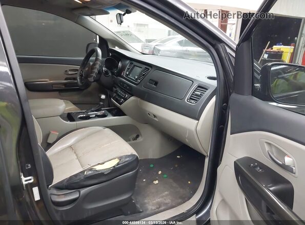 KNDMB5C19L6576264 2020 KIA SEDONA Gray Vista interior delantera