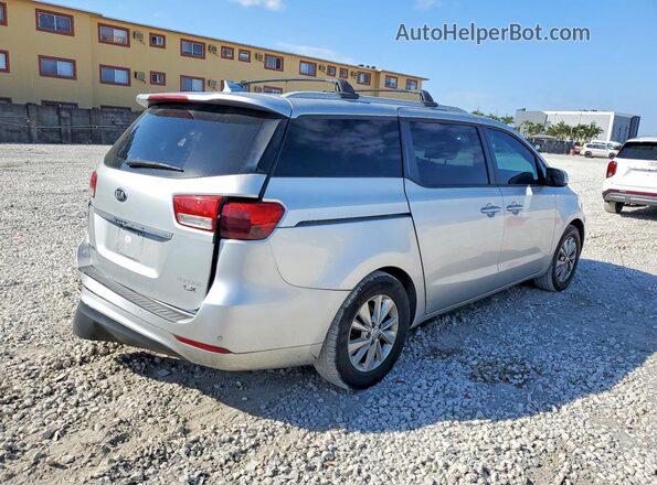 KNDMB5C1XG6179796 2016 KIA SEDONA Серебряный Задняя правая четверть