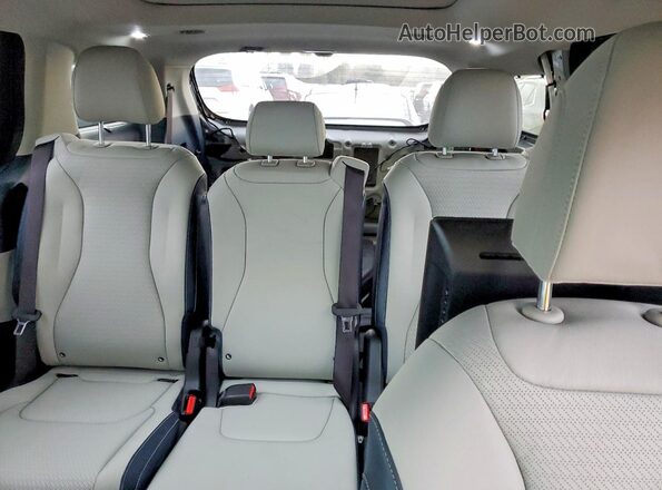 KNDNE5K33S6512086 2025 KIA CARNIVAL Серый Вид задних сидений