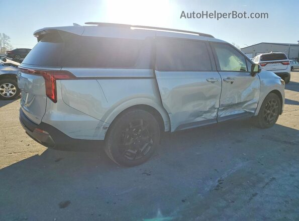 KNDNE5KA9S6049286 2025 KIA CARNIVAL Серебряный Задняя правая четверть