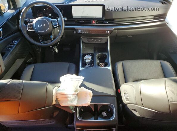 KNDNE5KA9S6049286 2025 KIA CARNIVAL Серебряный Вид панели приборов