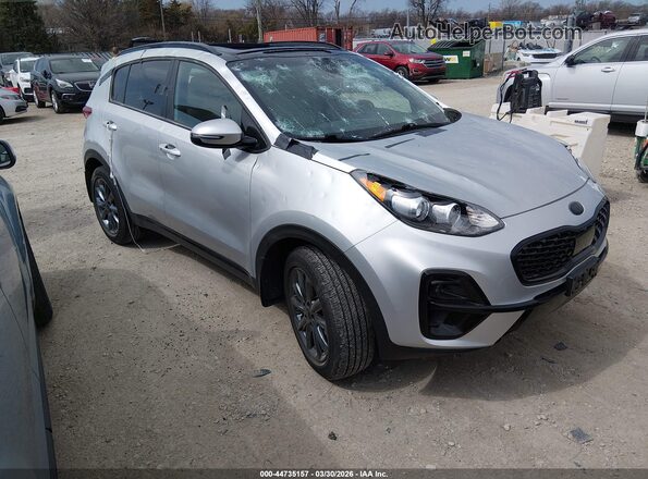 KNDP6CAC1M7851566 2021 KIA SPORTAGE Серебряный Передняя правая четверть
