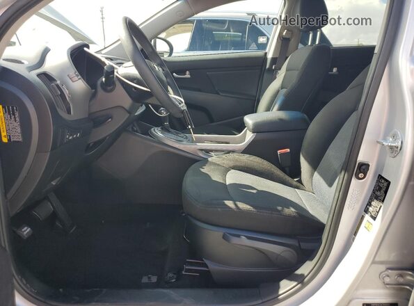 KNDPB3AC3G7846420 2016 KIA SPORTAGE Серебряный Вид салона спереди