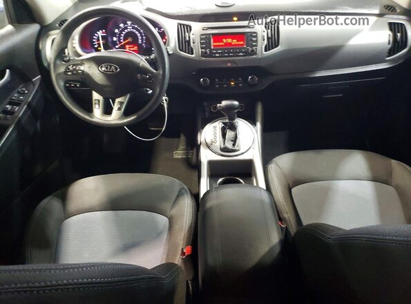 KNDPB3AC9G7856093 2016 KIA SPORTAGE Черный Вид панели приборов