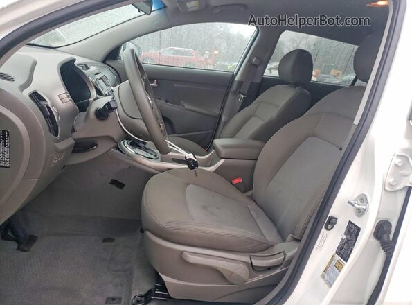 KNDPBCAC0G7876233 2016 KIA SPORTAGE White Vista interior delantera