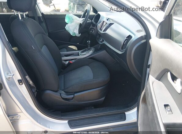 KNDPBCAC2G7853472 2016 KIA SPORTAGE Серый Вид салона спереди