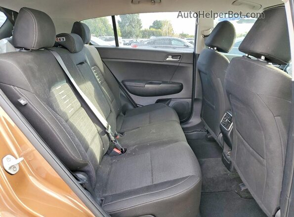 KNDPM3AC0K7504409 2019 KIA SPORTAGE Brown Вид задньої частини салону