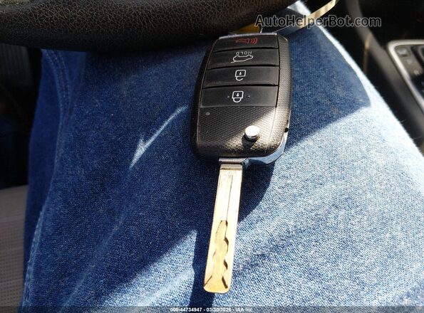 KNDPM3AC1J7301592 2018 KIA SPORTAGE Белый Вид панели приборов