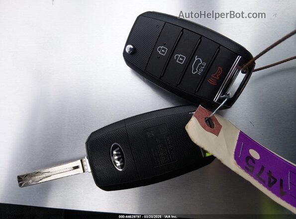 KNDPM3AC4J7382913 2018 KIA SPORTAGE Серебряный Вид панели приборов