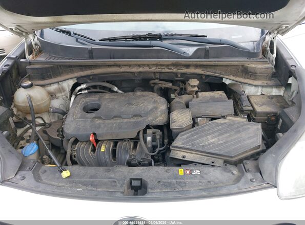 KNDPM3AC4J7470764 2018 KIA SPORTAGE Белый Вид сзади