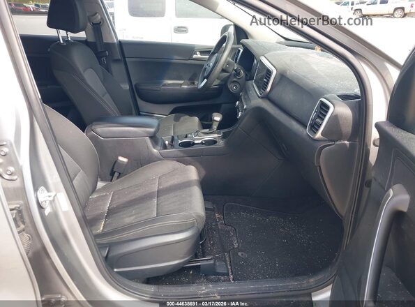 KNDPM3AC4M7943292 2021 KIA SPORTAGE Серебряный Вид салона спереди