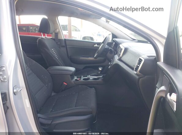 KNDPM3AC4N7961888 2022 KIA SPORTAGE Серебряный Вид салона спереди