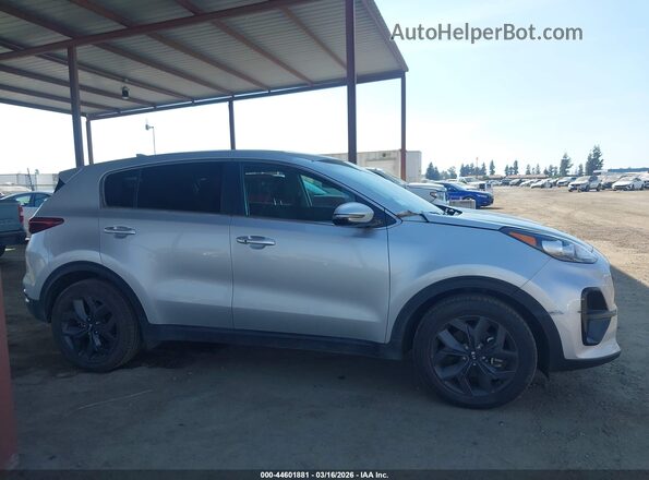 KNDPM3AC4N7961888 2022 KIA SPORTAGE Серебряный Вид задней части салона