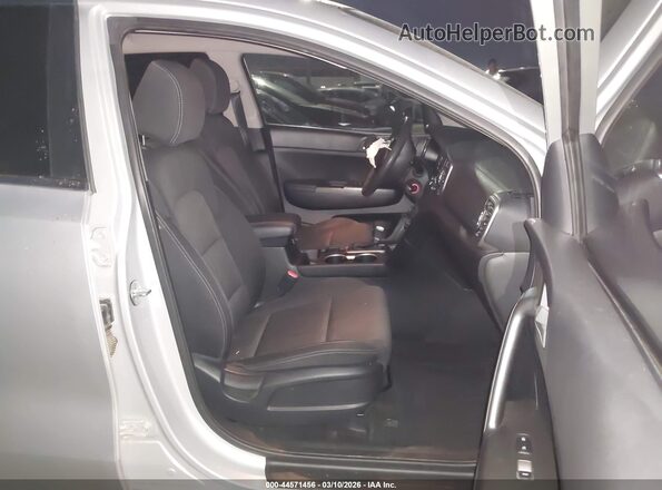 KNDPM3AC8K7593999 2019 KIA SPORTAGE Серебряный Вид салона спереди