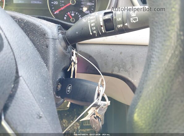 KNDPM3AC9K7590545 2019 KIA SPORTAGE Синий Вид панели приборов