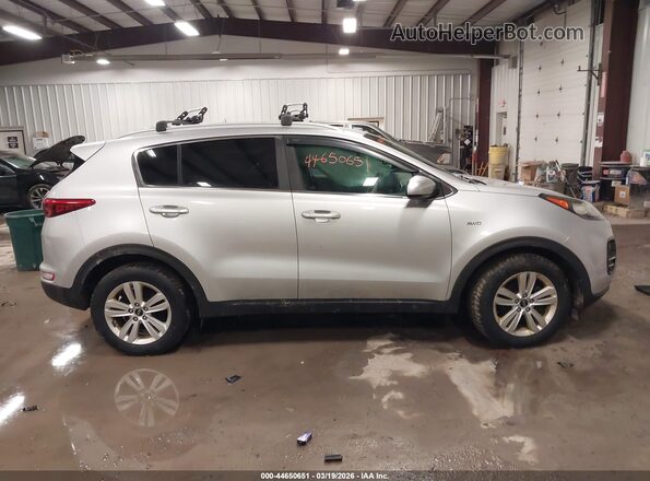 KNDPMCAC0K7515619 2019 KIA SPORTAGE Silver Widok wnętrza z tyłu