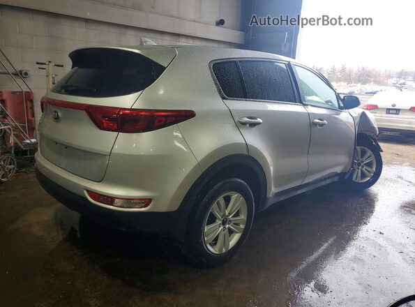 KNDPMCAC2K7553398 2019 KIA SPORTAGE Серебряный Задняя правая четверть