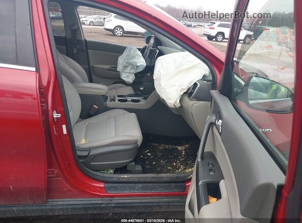 KNDPMCAC3H7102358 2017 KIA SPORTAGE Red Widok wnętrza z przodu