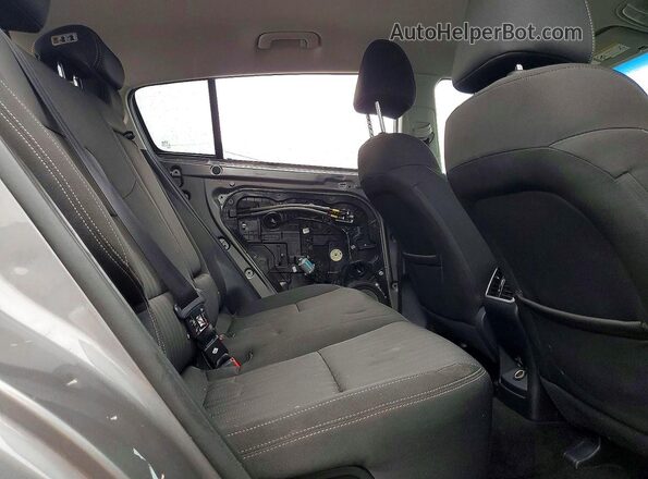 KNDPMCAC3H7178484 2017 KIA SPORTAGE Gray Vista interior trasera