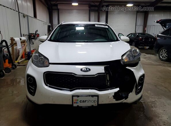 KNDPMCAC3J7396141 2018 KIA SPORTAGE Белый Вид спереди