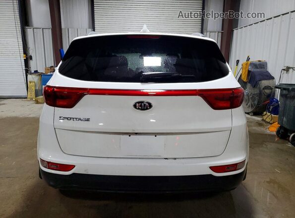 KNDPMCAC3J7396141 2018 KIA SPORTAGE Белый Вид сзади