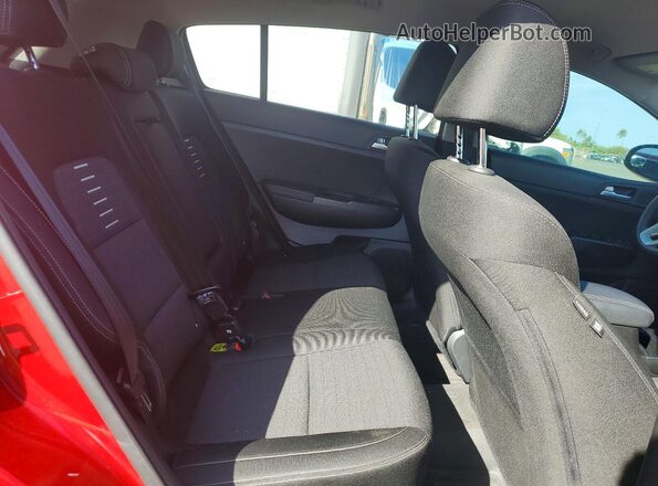 KNDPMCAC3L7739632 2020 KIA SPORTAGE Red Вид задньої частини салону