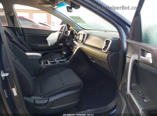 KNDPMCAC4J7393619 2018 KIA SPORTAGE Синий Вид салона спереди